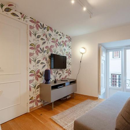 Contemporary Apartment In Chiado 3 ลิสบอน ภายนอก รูปภาพ
