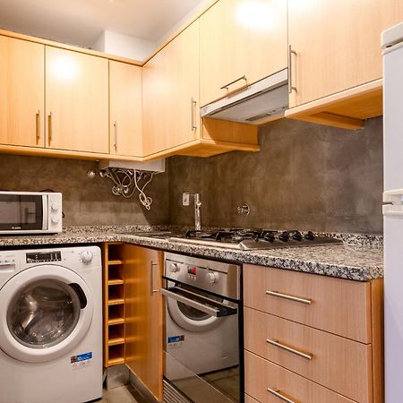 Contemporary Apartment In Chiado 3 ลิสบอน ภายนอก รูปภาพ