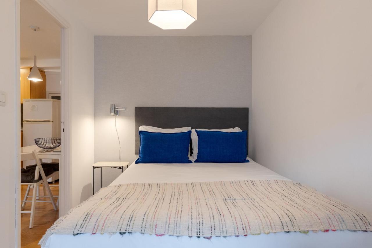 Contemporary Apartment In Chiado 3 ลิสบอน ภายนอก รูปภาพ